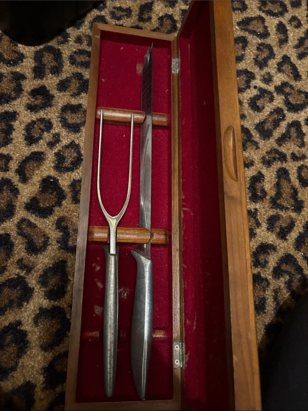 Gerber Legendary Vintage Blades Carving Set with Silver Carving Fork and Knife